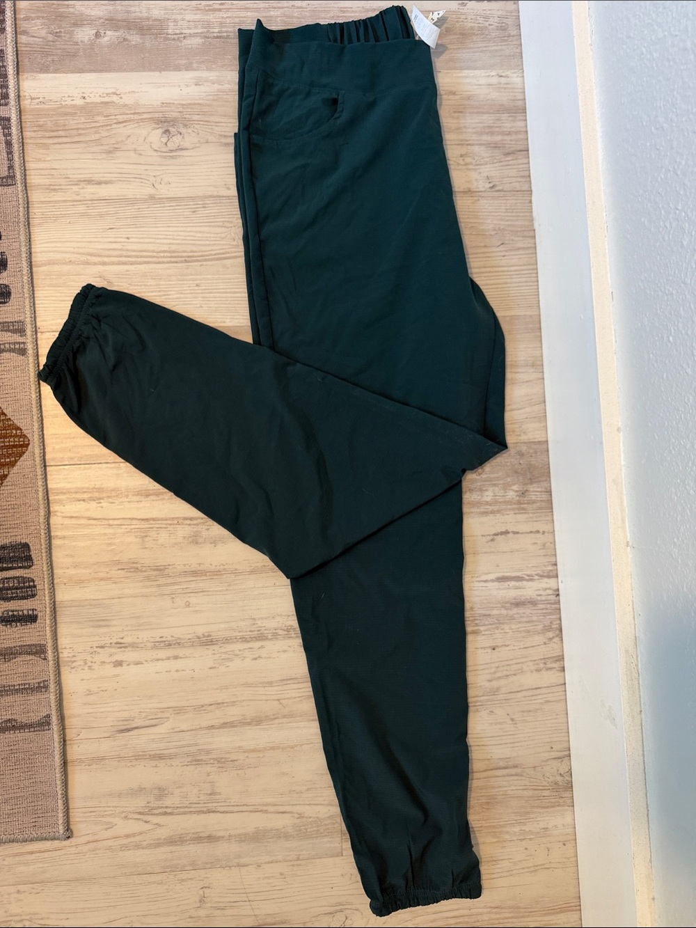 oiselle Dark Green Roga joggers